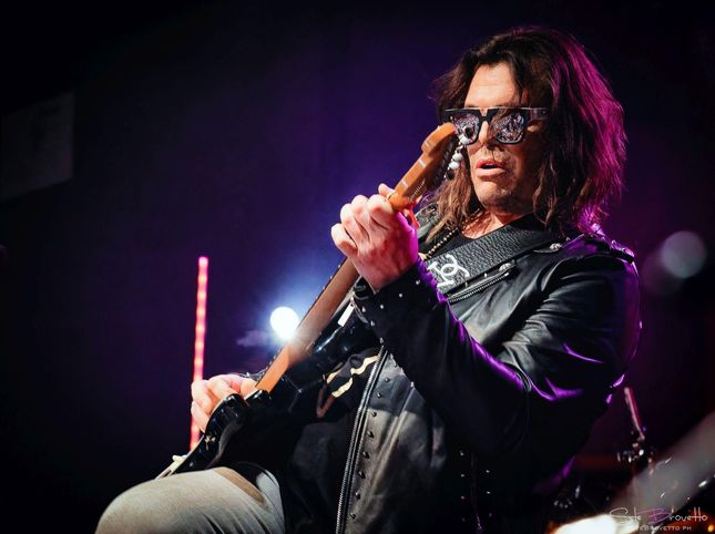 Gianluca Grignani celebra i 30 anni di "Destinazione Paradiso"