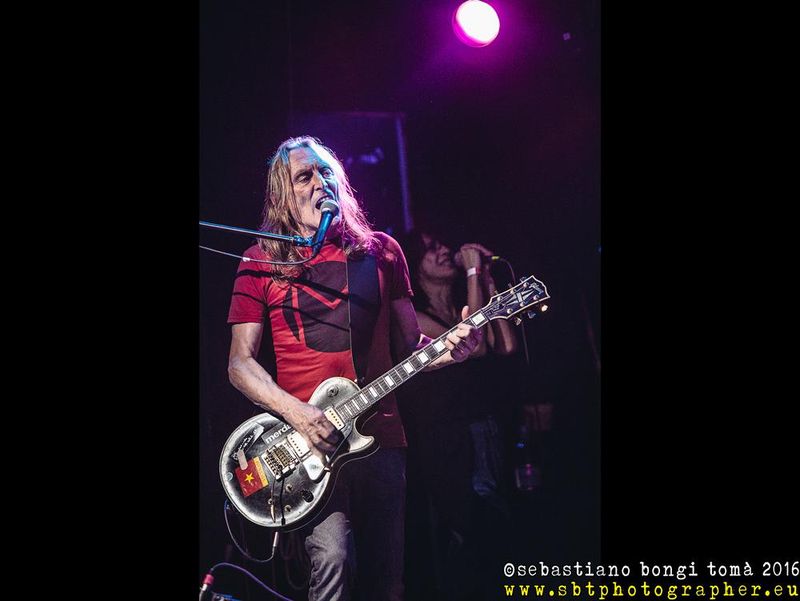 16 aprile 2016 - The Cage Theatre - Livorno - Giorgio Canali e Rossofuoco in concerto 16 aprile 2016 - The Cage Theatre - Livorno - Giorgio Canali e Rossofuoco in concerto