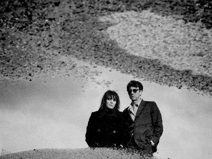 Tuffarsi nella musica dei The Waeve Tuffarsi nella musica dei The Waeve