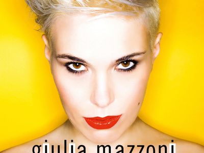 Giulia Mazzoni: arriva il disco d&apos;esordio &apos;Giocando con i bottoni&apos;