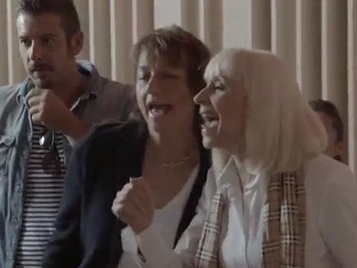 Francesco Gabbani e quel vecchio video con Gianna Nannini e Raffaella Carr&agrave; - GUARDA