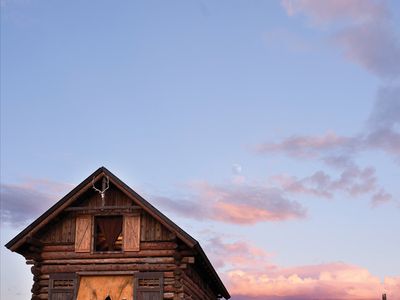 BARN Neil Young