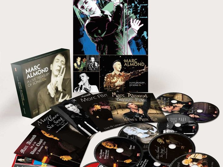 Brit Awards, torna in pubblico Marc Almond