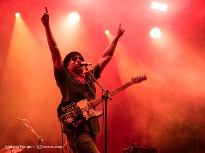 New York: anche Tom Morello (RATM, Nightwatchman) dai manifestanti a Wall Street